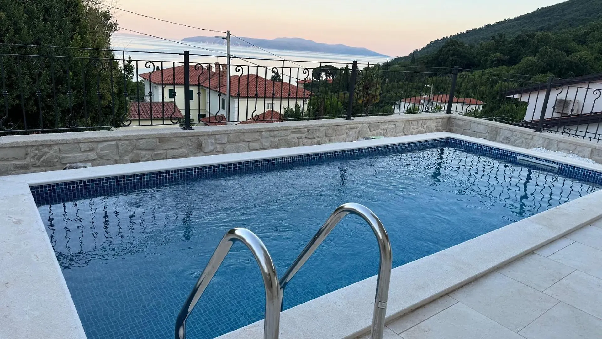 Aura Adriatica Olive - Luxury Apartment, Private Pool, Sea View, Parking Lovran Croatia